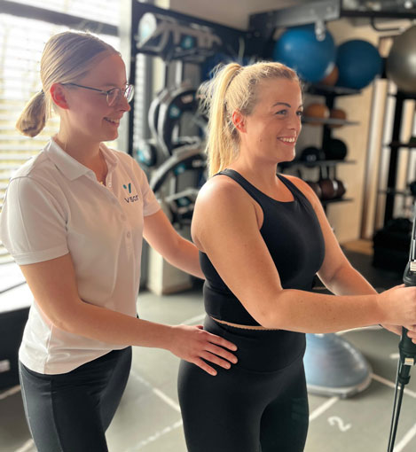 Visana_Physiotherapie_Physiopraxis_Lollar_Behandlung_Patientin